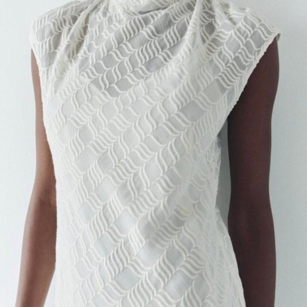 Zara nwt embroidered cream